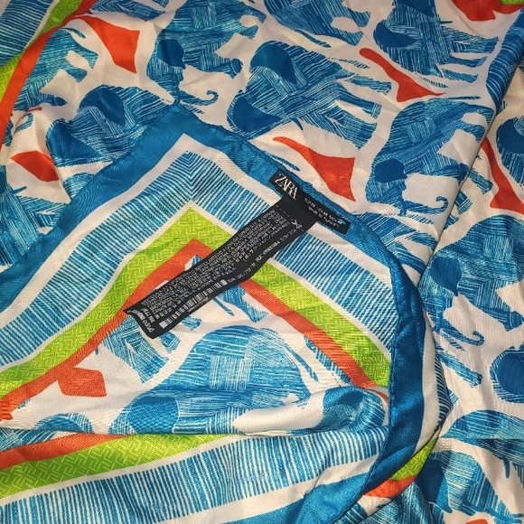 NWOT Zara Multicolor Elephant Print Pattern Design Scarf - Picture 5 of 7